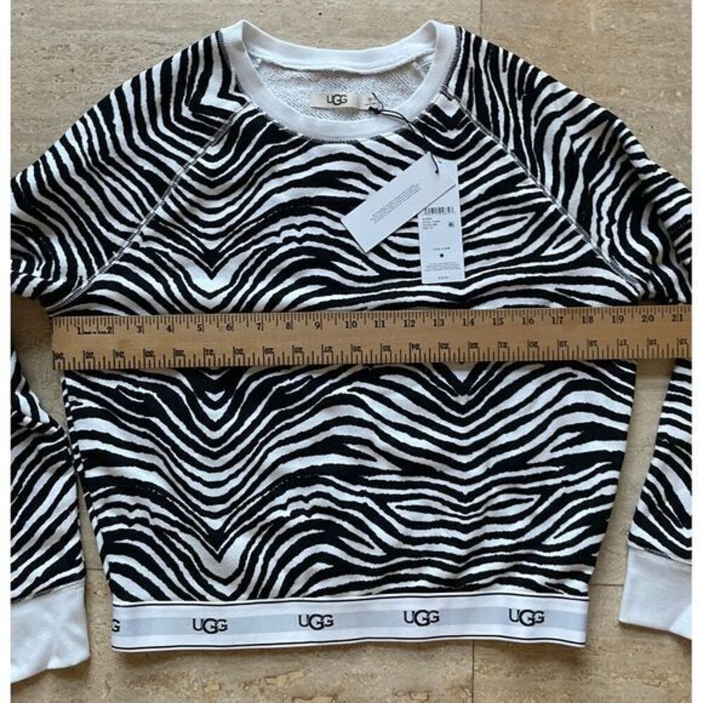 NEW UGG Zebra Print Crewneck Sweatshirt Long Sleeve‎ Pullover XS - Picture 4 of 7
